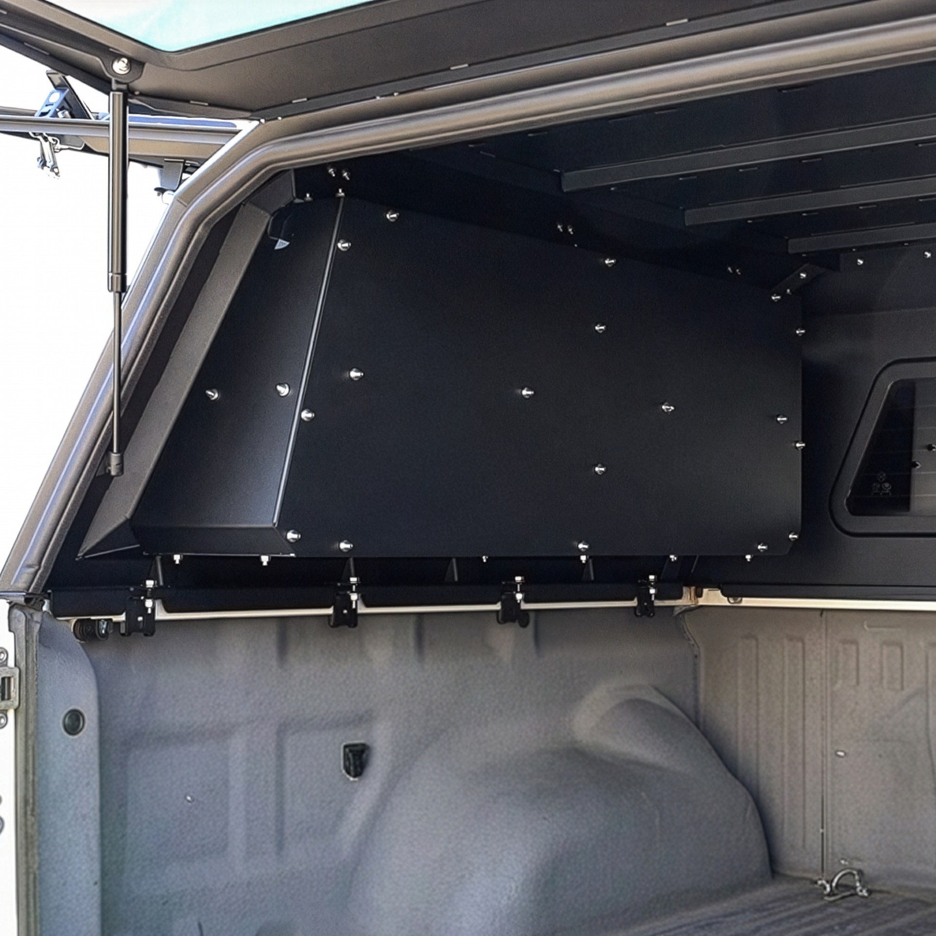 Külgkohvrite komplekt Isuzu D-MAX 2012-2019